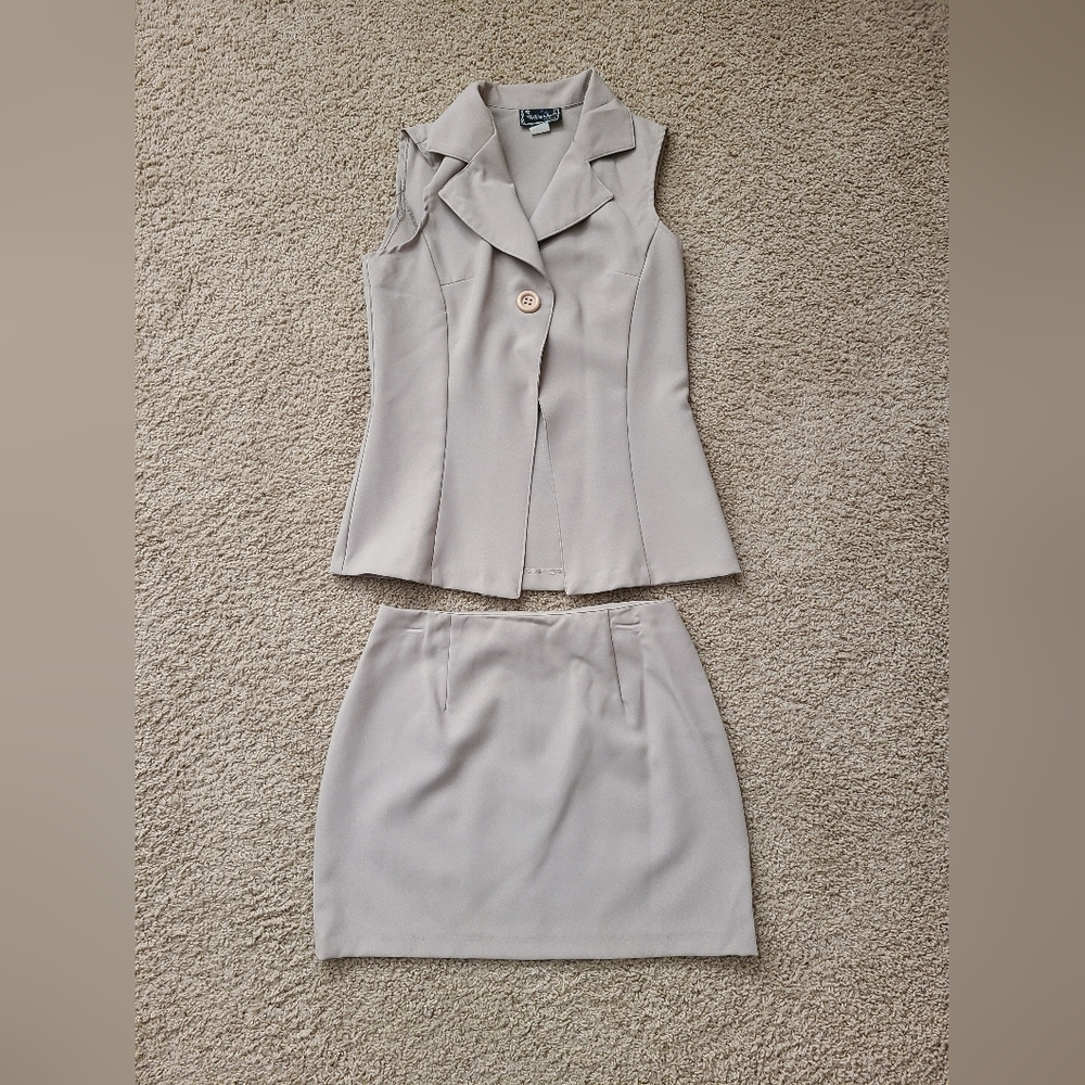 Whistles Chic Cream Mini Skirt Set 2pc.